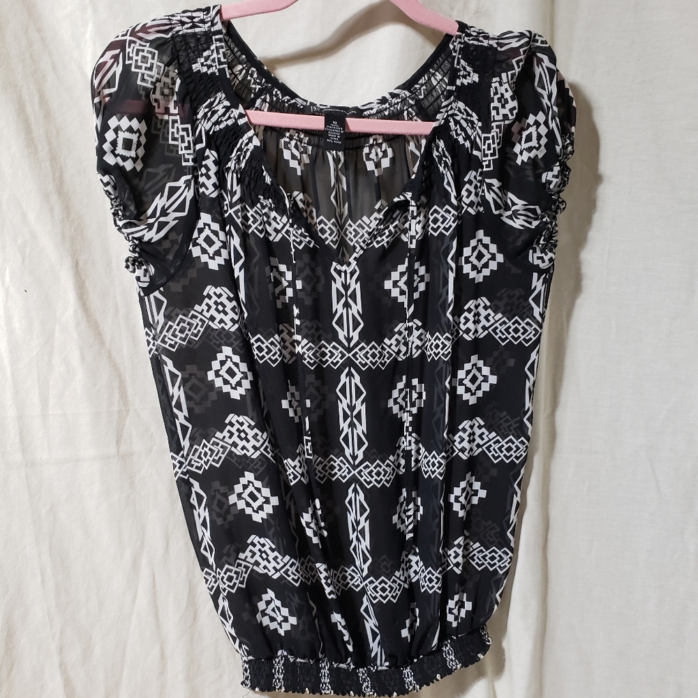 International Concept Womens top size 10